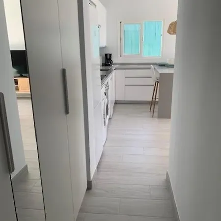 Renovated 2 Bedroom In * פלאייה דל אינגלז